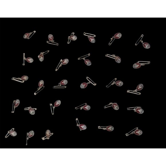 vintage 30 Scapular Of Jesus Sacred Heart  Our Lady Of Mount Carmel Medal Pins - Picture 3 of 7